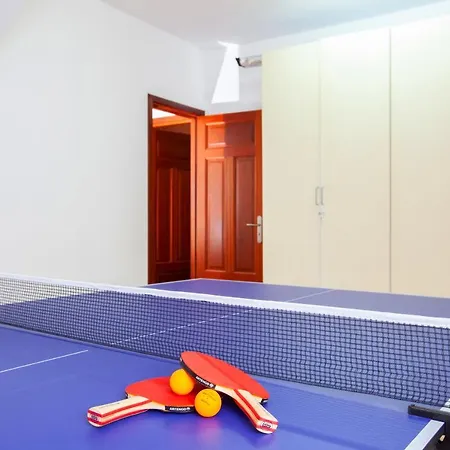 Villa Sleeps 6 With Pool And Air Con Puerto Calero
