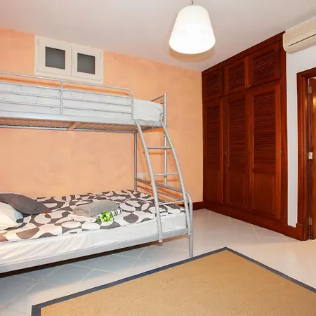 Villa Sleeps 6 With Pool And Air Con Puerto Calero